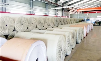 Hârtie de eliberare pentru aplicarea în industria adezivilor